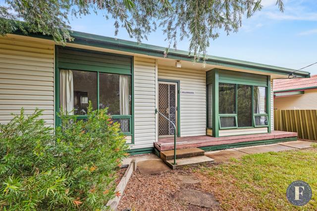 24 Bullecourt Street, NSW 2590