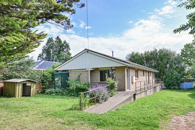 14 Molong Road, NSW 2800