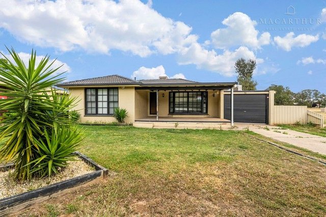 38 Pinaroo Drive, NSW 2650