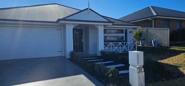 17 Mendel Drive, NSW 2795
