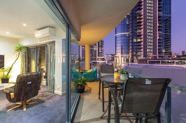 18/19 Bowman St, WA 6151