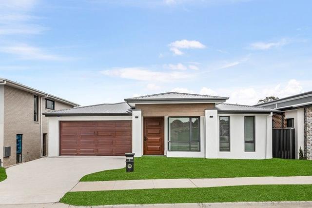 8 Flammulina Cresent, NSW 2765