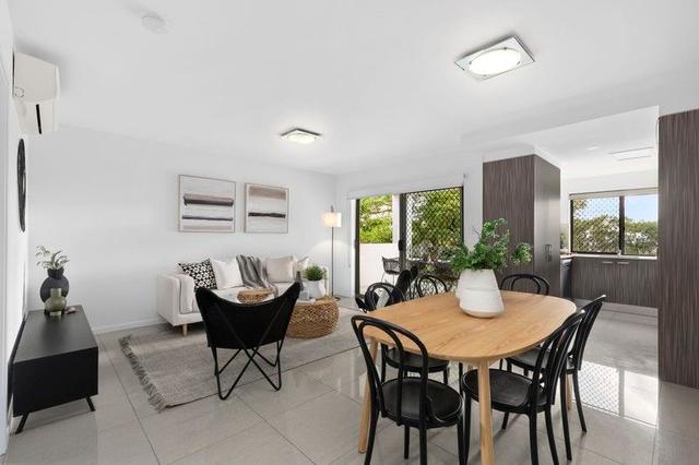 2/17 Morshead Street, QLD 4105