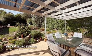 To rear garden (2013-03-14)