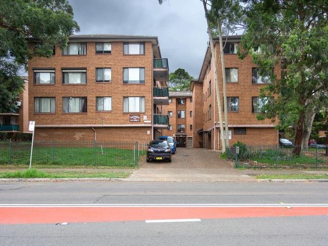 35/132 Moore Street, NSW 2170