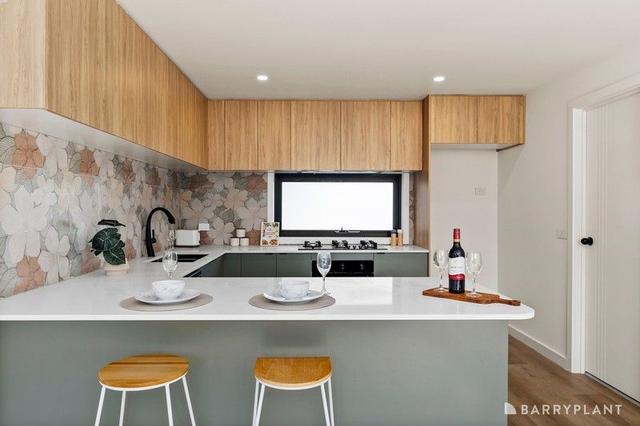 3/6 Bradford Court, VIC 3019