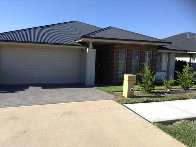 11 Leeds Street, NSW 2570