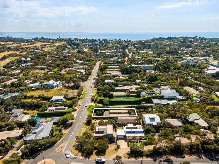 Inside cleaning guru Mama Mila's 1970s family pad in Portsea