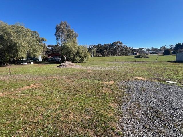 CA 13 23 St Arnaud Road, VIC 3518