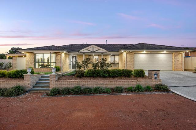 16 Dora Street, NSW 2619