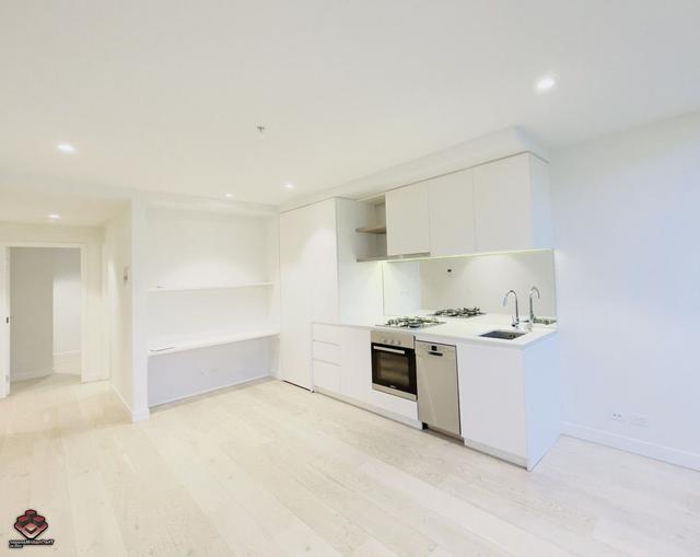 102/150 Dudley Street, VIC 3003