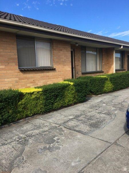 2/64 Hammond Road, VIC 3175