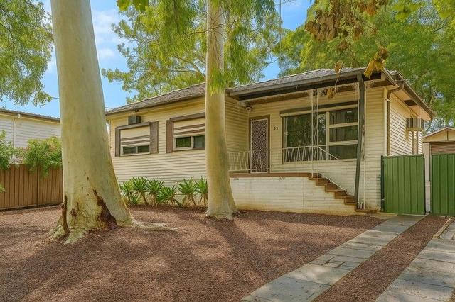 12 Chalmers Crescent, NSW 2146