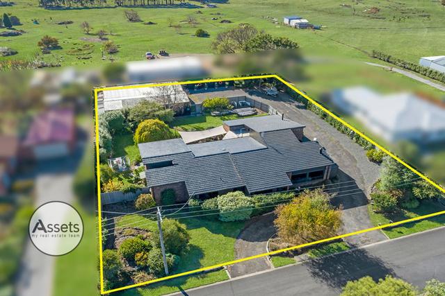 22 Burns Road, VIC 3305