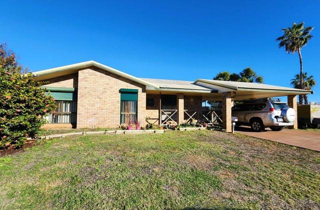 7 Salmond Court, WA 6701