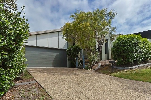 15 Greenwood Street, QLD 4300