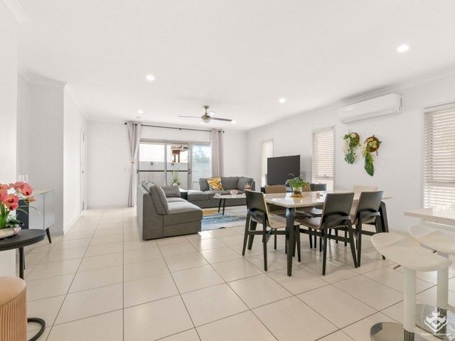 20 Kerang Street, QLD 4209