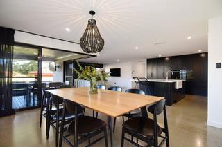 Dining Flows to Al-fresco and Kitchen