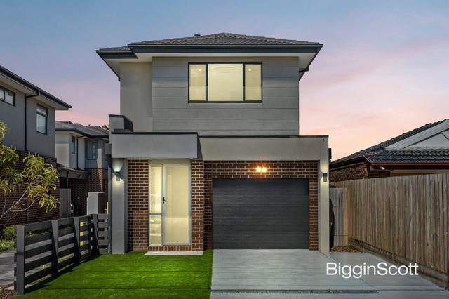 2/10 Bevan Avenue, VIC 3169