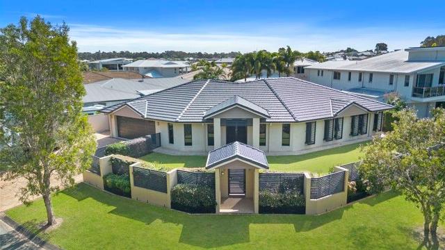 56 Manning Esplanade, QLD 4164