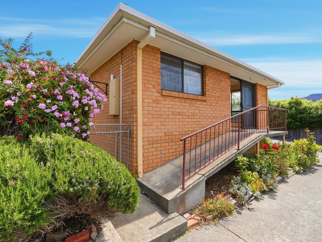 2/3B Shenstone Place, TAS 7010