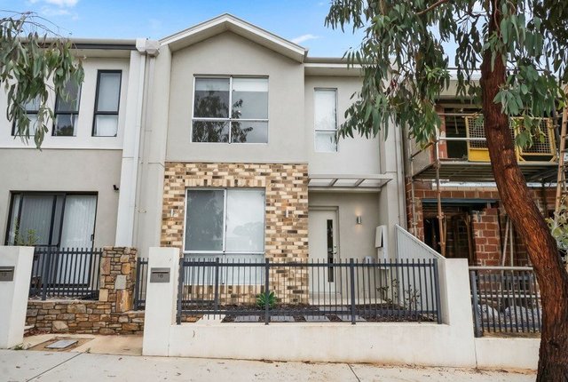 16 Overland Approach, WA 6065