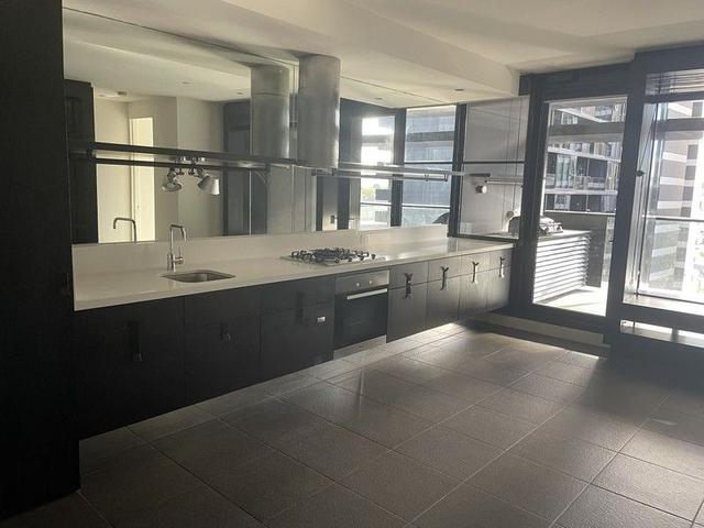 1104/12-14 Claremont Street, VIC 3141