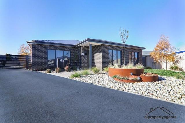 30 Dellar Crescent, VIC 3400