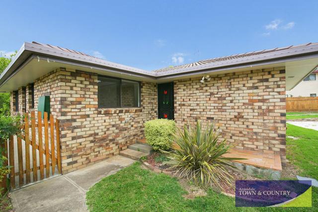 2/4 Wade Avenue, NSW 2350