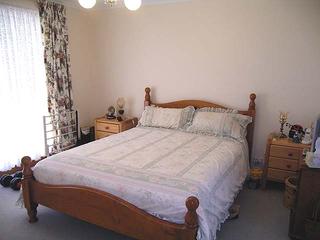Bed 1 (2005-03-14)