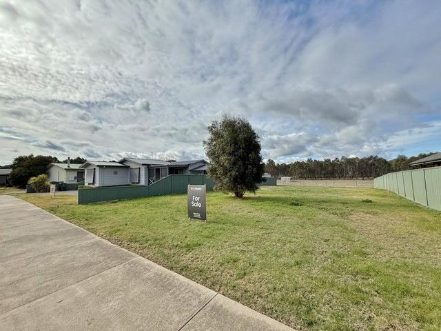 12 Pinkstone Avenue, NSW 2590
