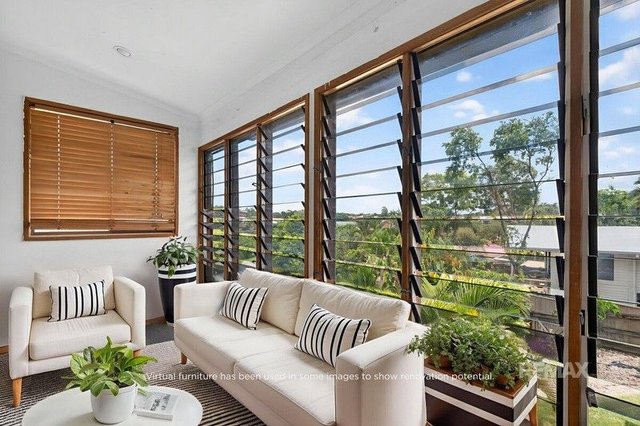 18 Downey Court, QLD 4035