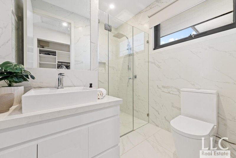 https://images.allhomes.com.au/property/photo/5d2aa54e4c1a5b5d5bf90b4f8c9cd21b_hd.jpg