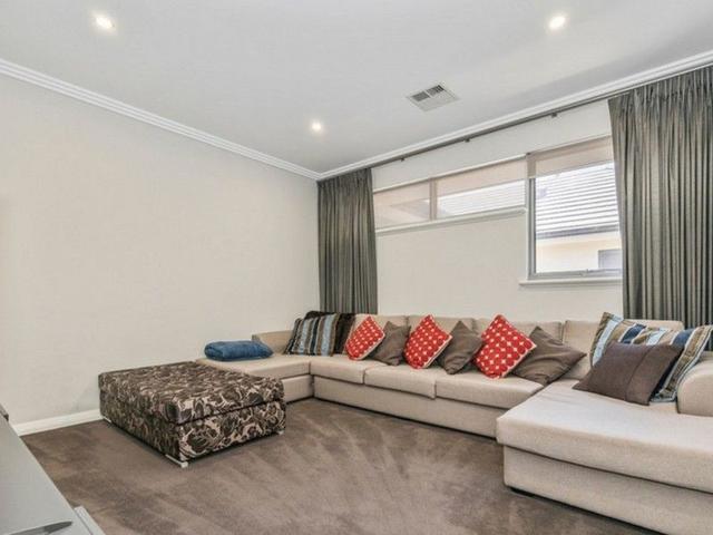 4/4 Itea Place, WA 6030