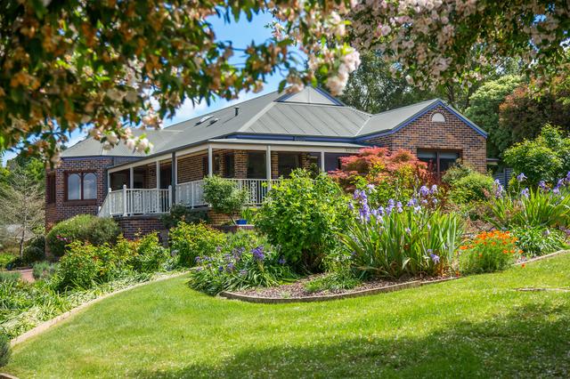 10 Cooke Place, NSW 2577