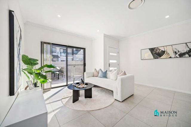 2/68 Adderton Road, NSW 2118
