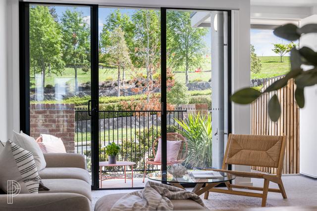 8 Bamblett Rise, ACT 2611