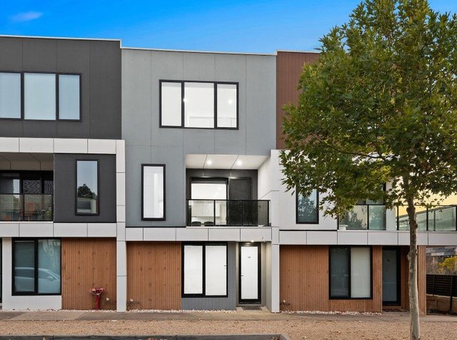 2/16 Garretty Road, VIC 3023