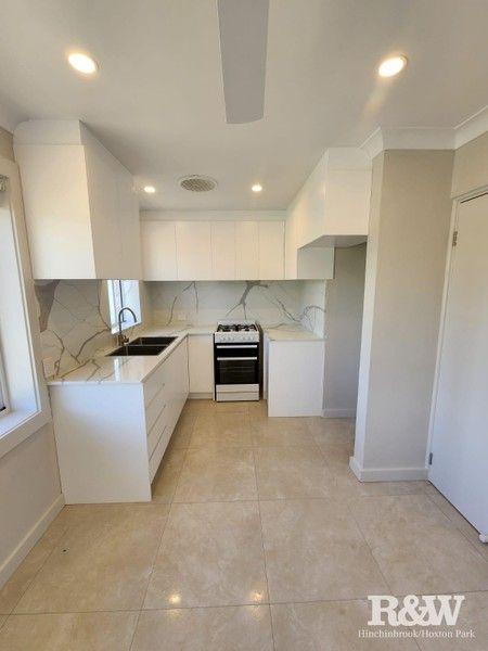 2/24 Bencubbin Street, NSW 2168