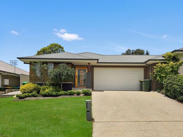 33 Dunphy  Crescent, NSW 2850