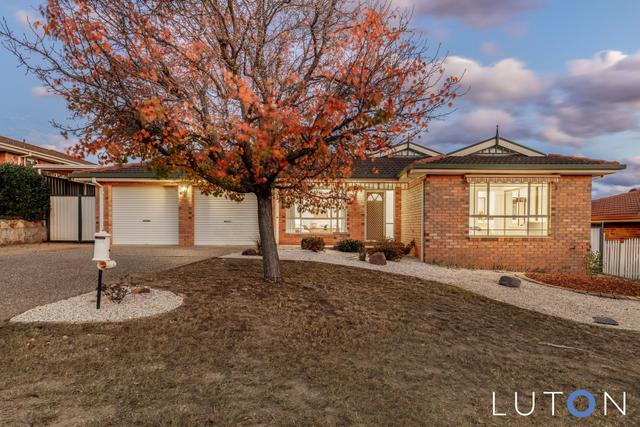16 Charterisville Avenue, ACT 2906