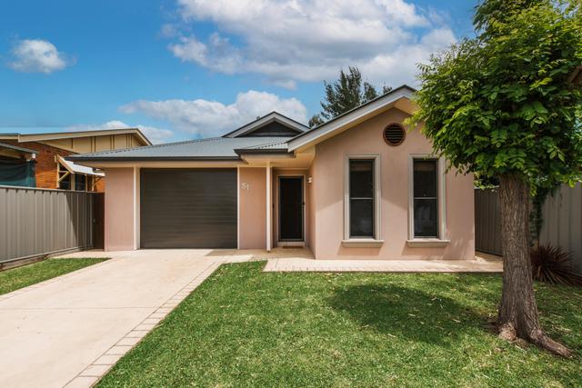 51 Gladstone Street, NSW 2850