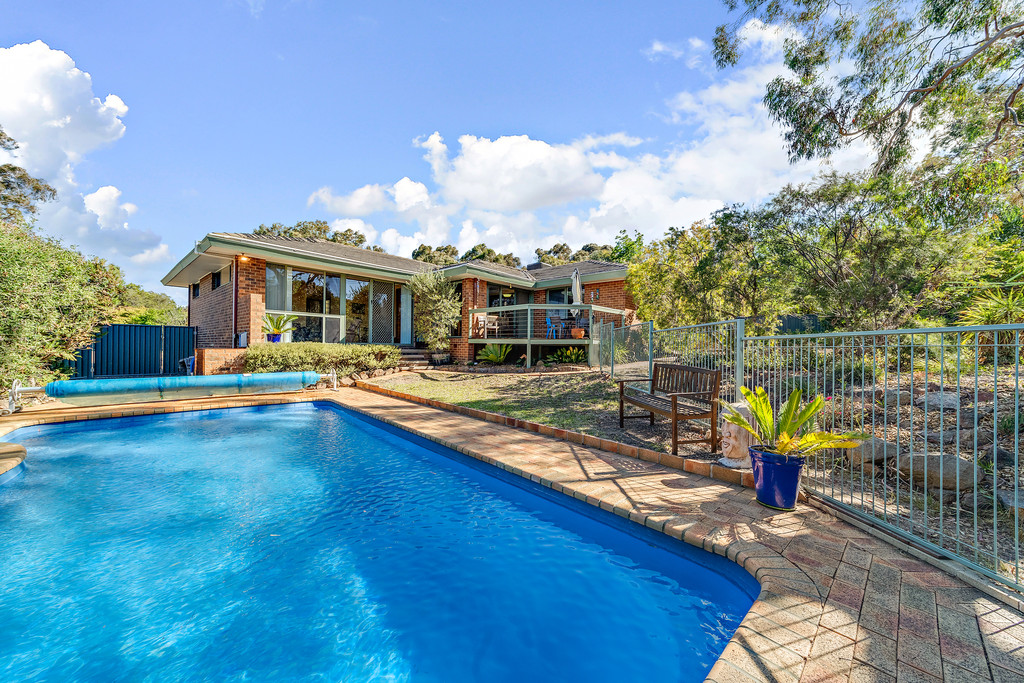 16 Harcourt Street, Weetangera ACT 2614 Allhomes