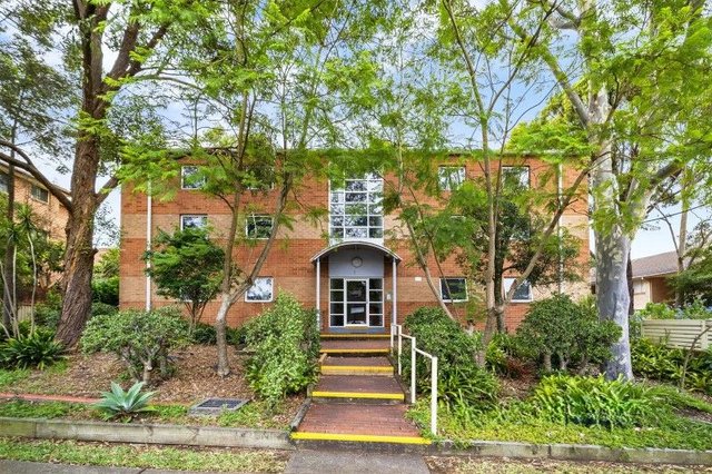 13/8 Dellwood St, NSW 2200