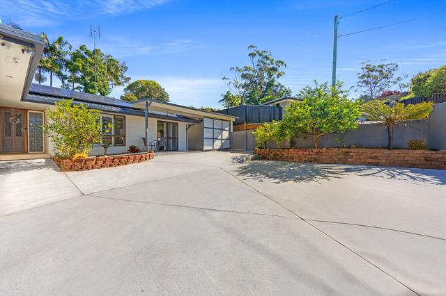 8 Daniel Crescent, QLD 4214