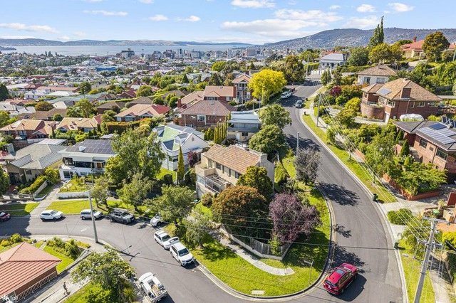 10 Lyndhurst Avenue, TAS 7000