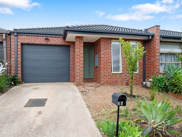 2/4 Robinson Drive, VIC 3338