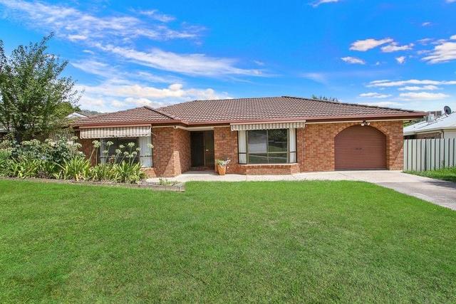 9 Livingstone Court, NSW 2641