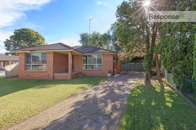 4 Magrath Place, NSW 2750