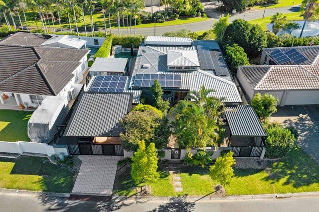 129 Santa Cruz Boulevard, QLD 4226